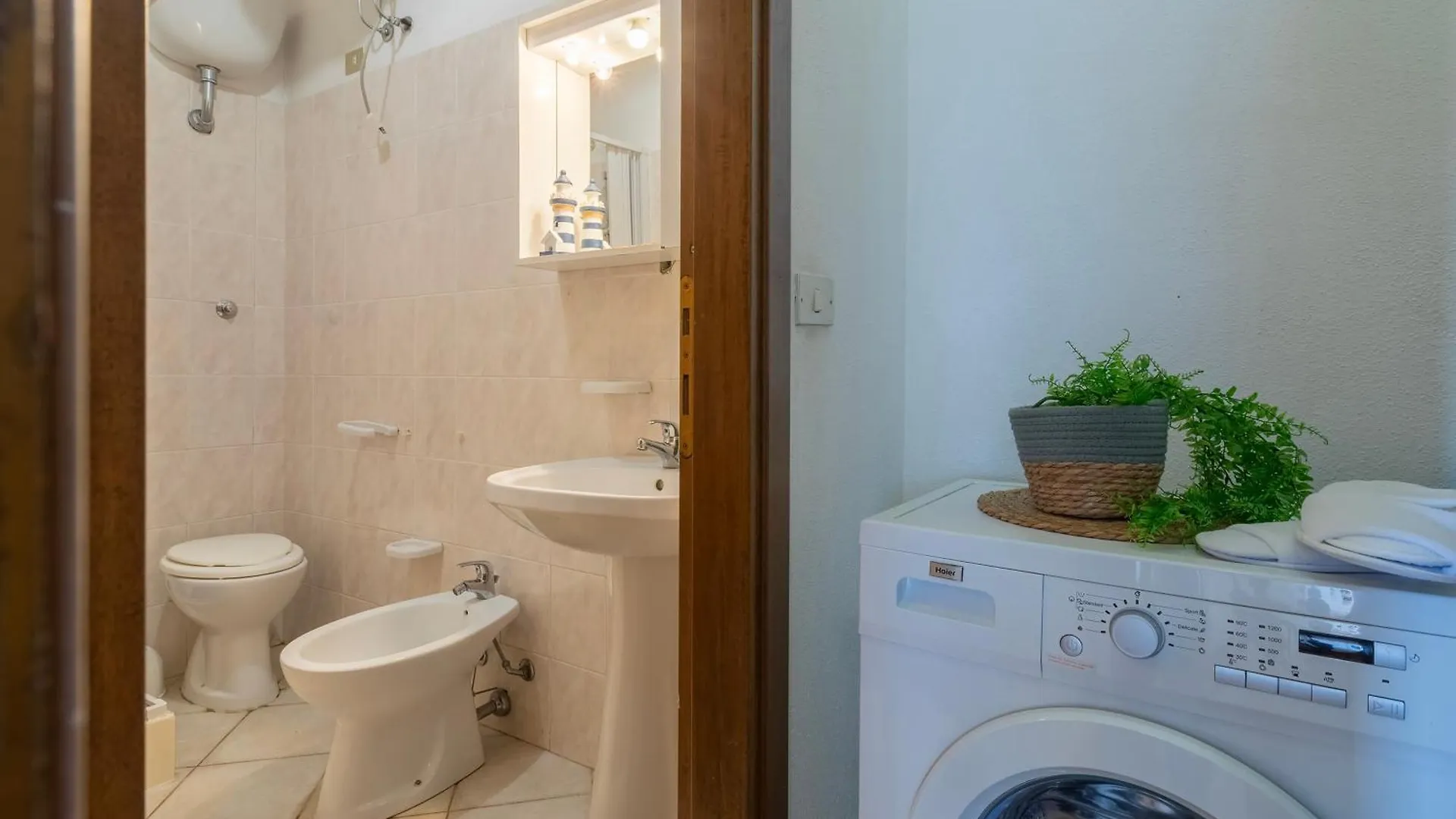 Vakantiehuis Casa Vacanze Nel Borgo Isola Rossa  Italië