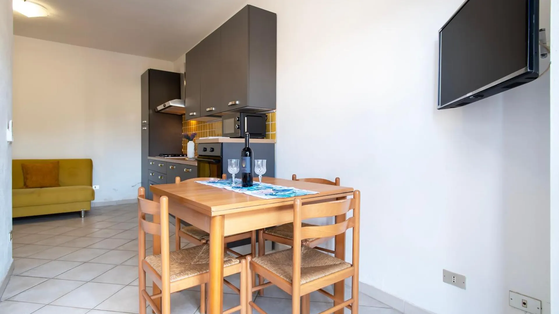 Casa Vacanze Nel Borgo Isola Rossa
